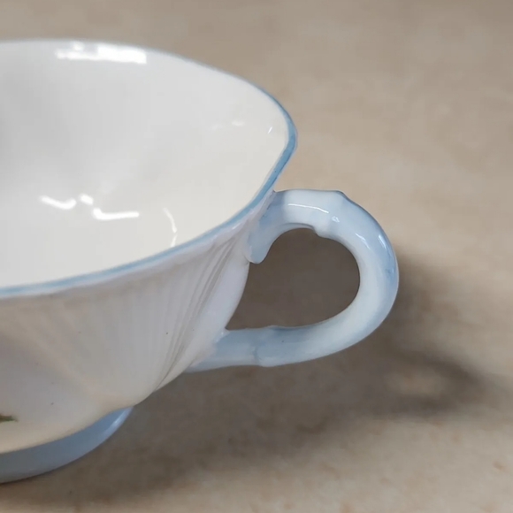 Vtg Shelley Dainty Fine Bone China Begonia Cream Soup Bowl and Plate - Picture 6 of 14